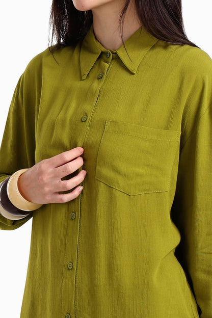 قميص صالة كلاسيكي ذو ياقة