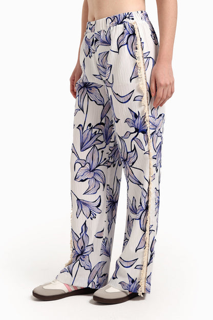 بنطال مزهر بتفاصيل هامشية