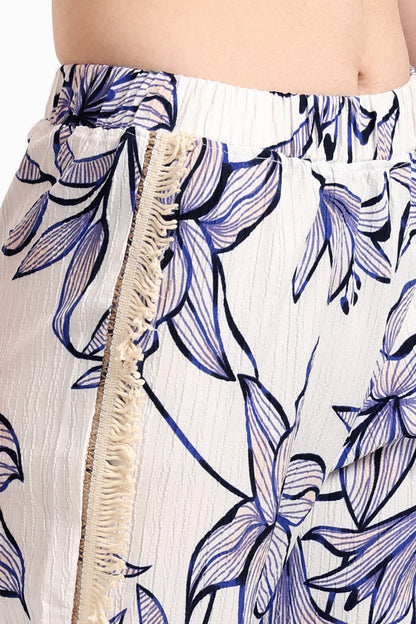 بنطال مزهر بتفاصيل هامشية