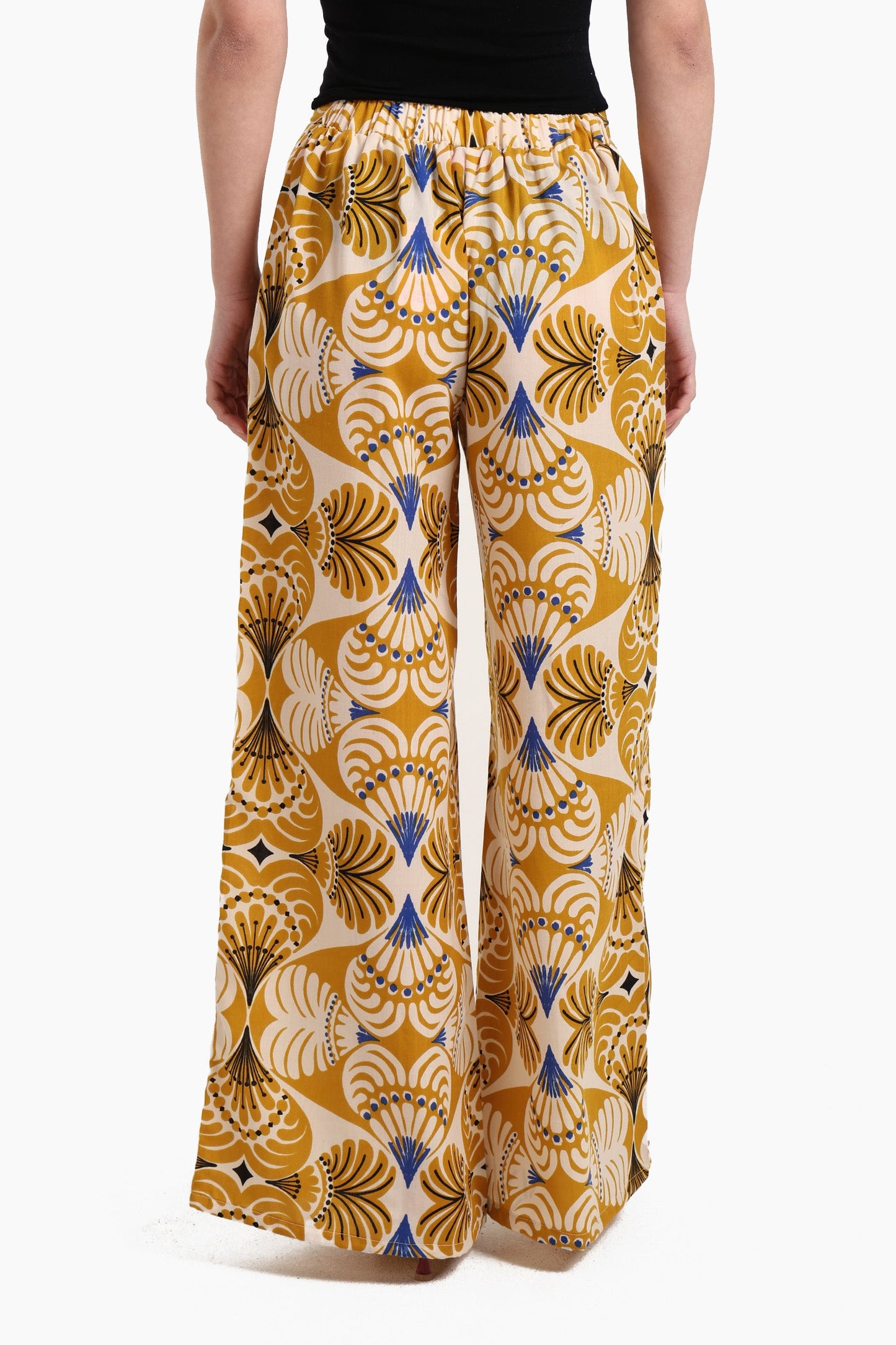 بنطلون صيفي واسع الساق