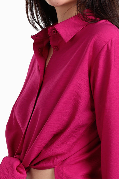 قميص فوال بأزرار للإغلاق