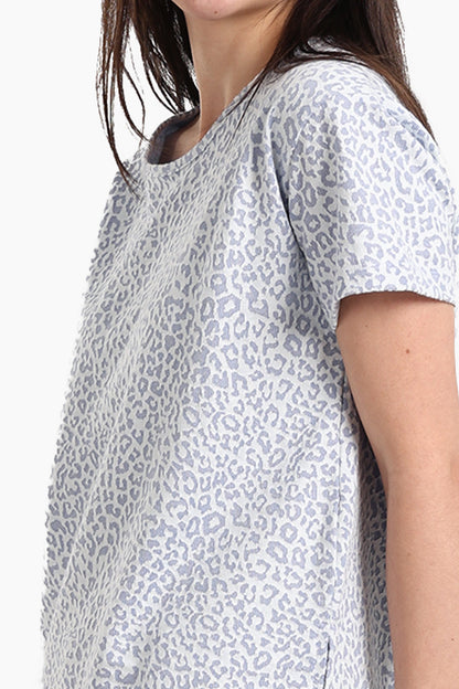 طقم بيجامة مطبوع بأكمام قصيرة