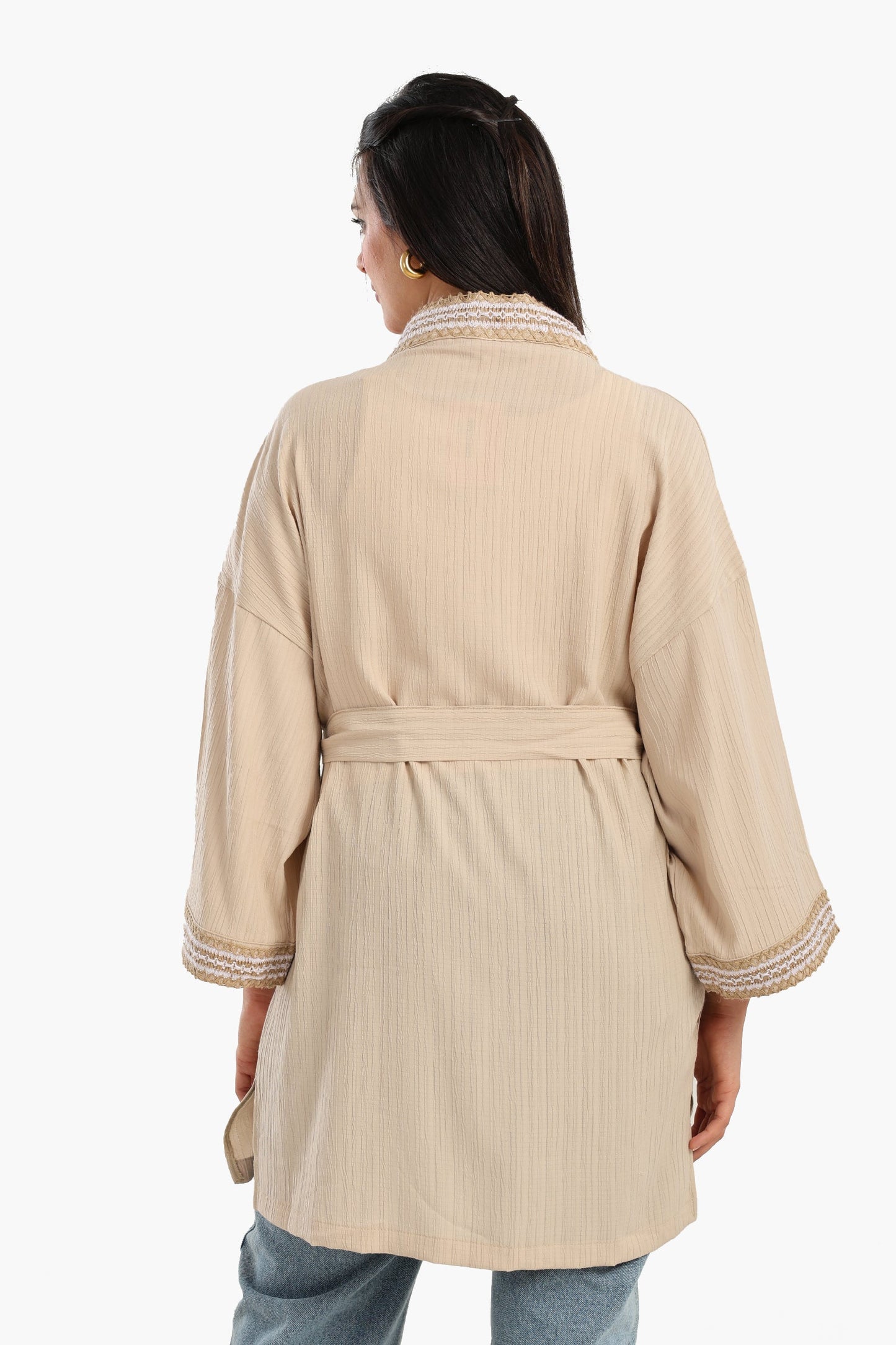 كيمونو مضلع مع تطريز