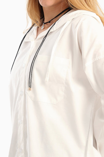 قميص بغطاء رأس مريح