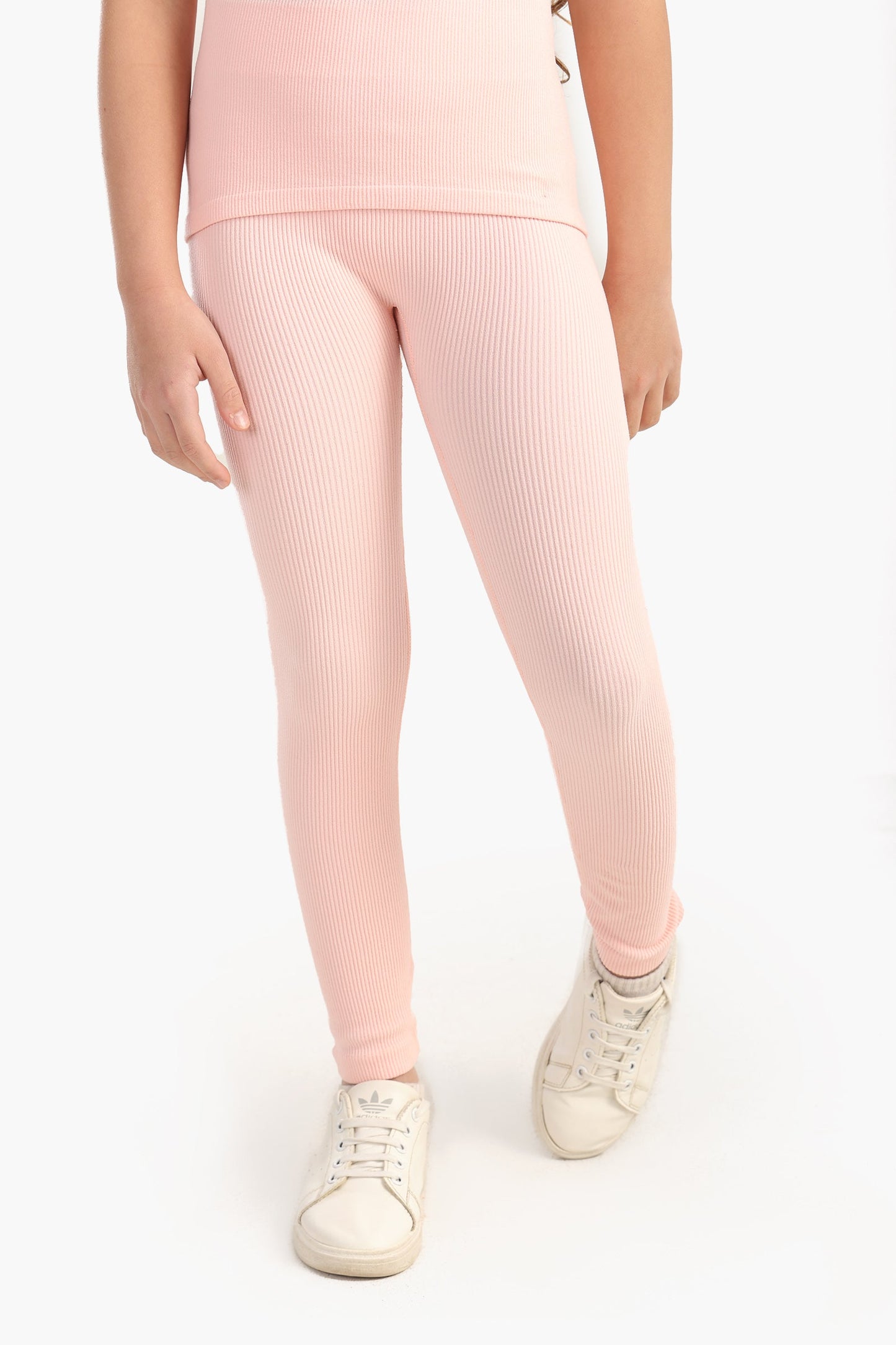 بنطال ضيق مضلع للبنات