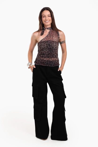 بلوزة شيفون بكتف واحد