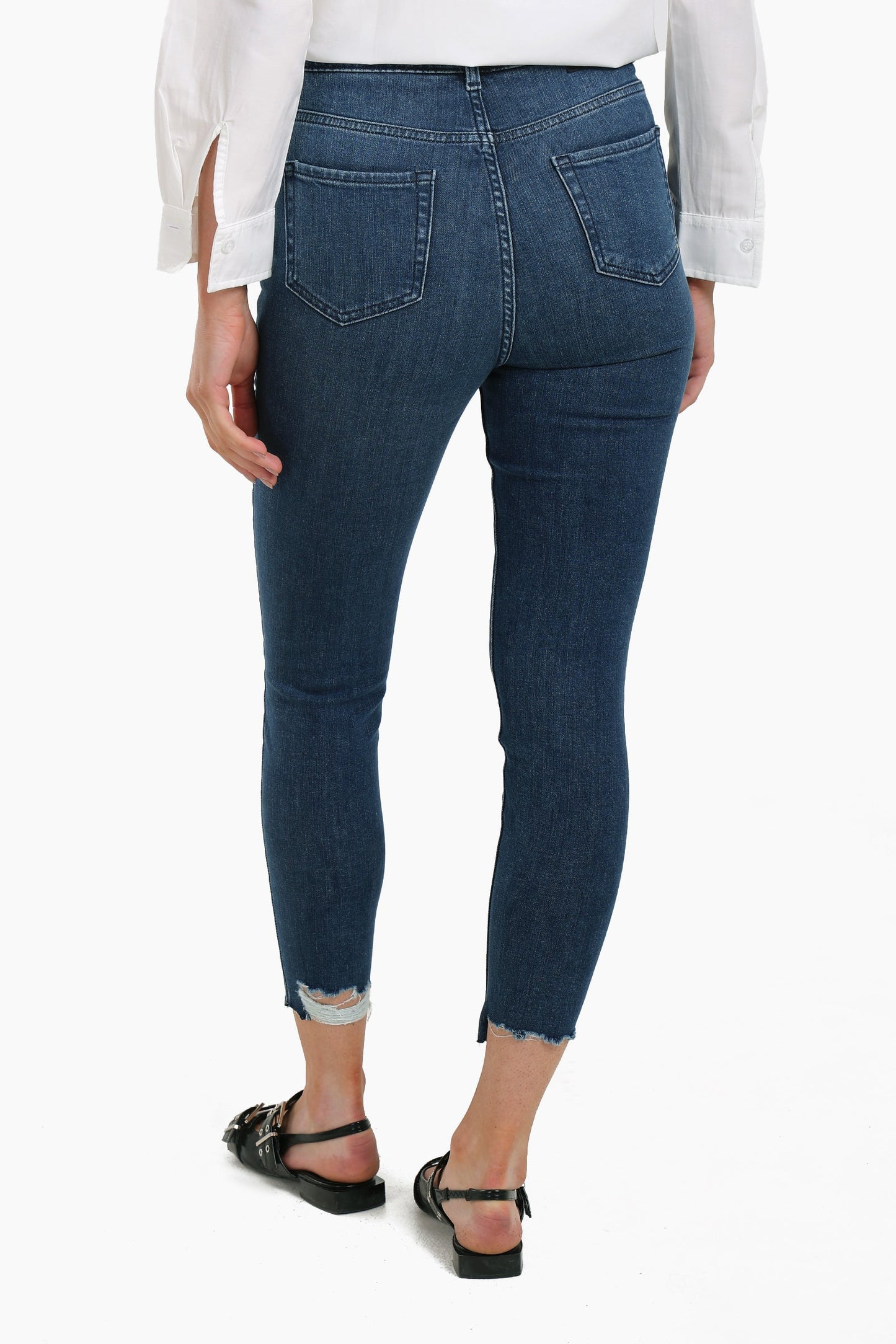 بنطال جينز بخصر مرتفع وممزق