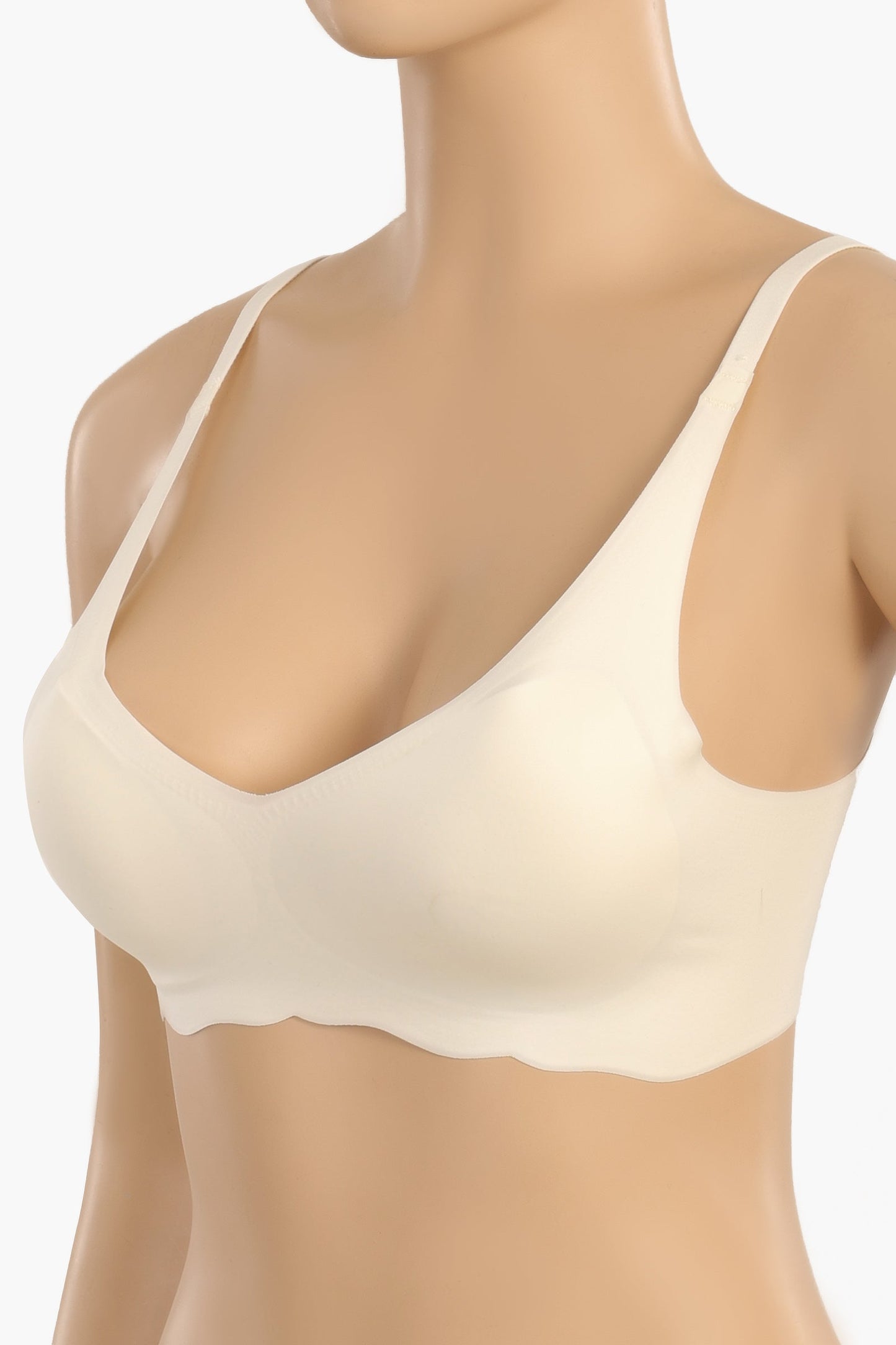 حمالة صدر ذات حافة مقطوعة بالليزر