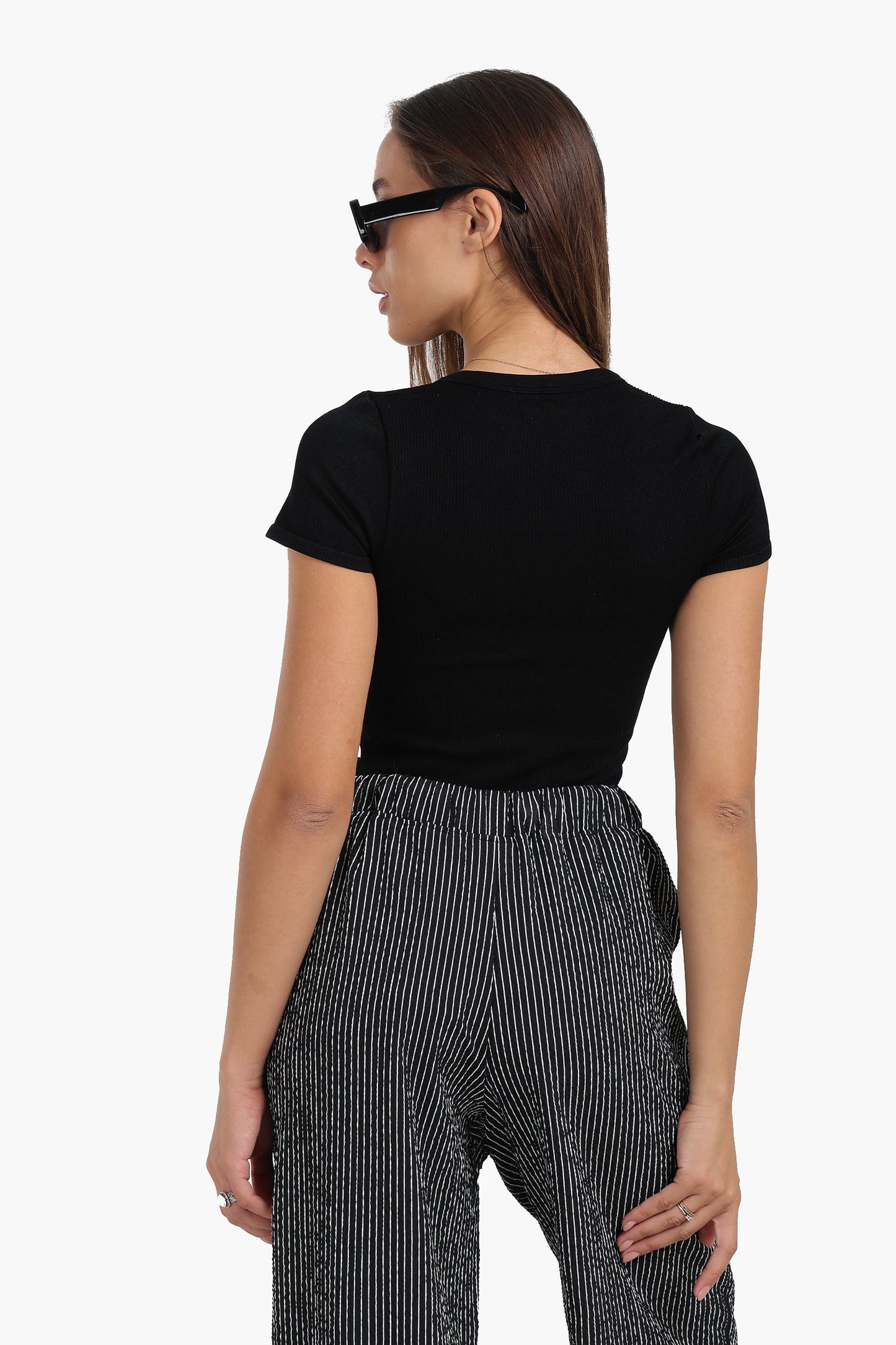 بلوزة مع زر إغلاق سريع