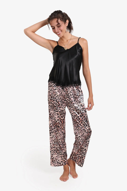 طقم بيجامة ساتان مطبوع