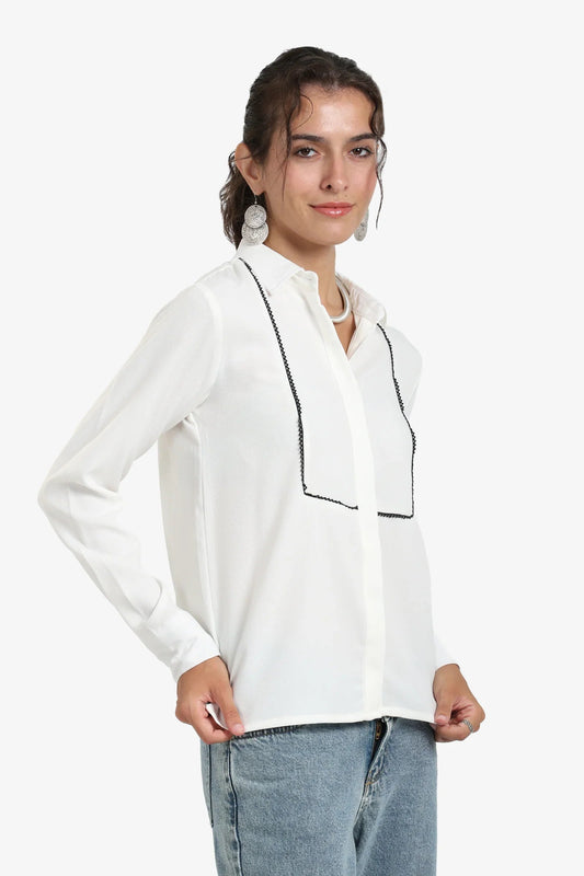 قميص مخيط بلوحة أمامية 