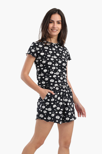 طقم بيجامة مطبوع عليه سنوبي