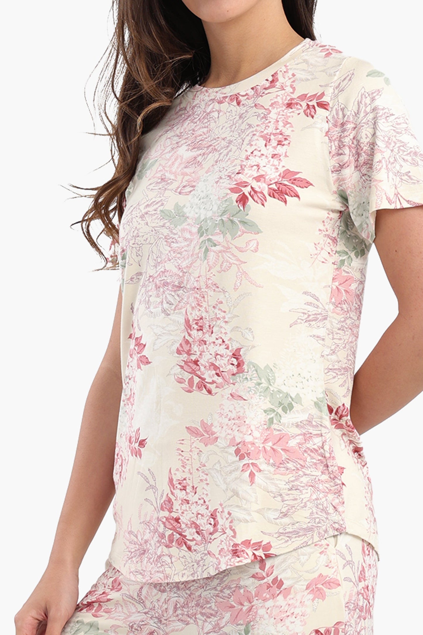 طقم بيجامة بطبعات الأزهار بالكامل