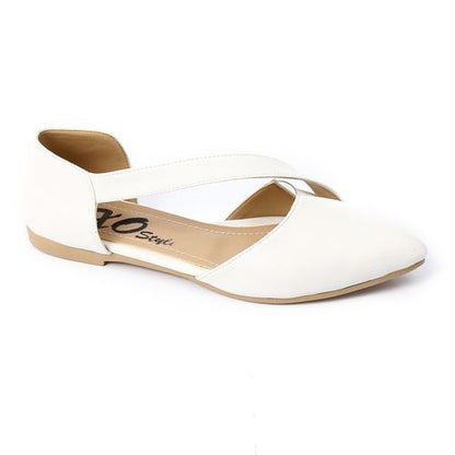 حذاء مسطح جلدي مفتوح الجانبين