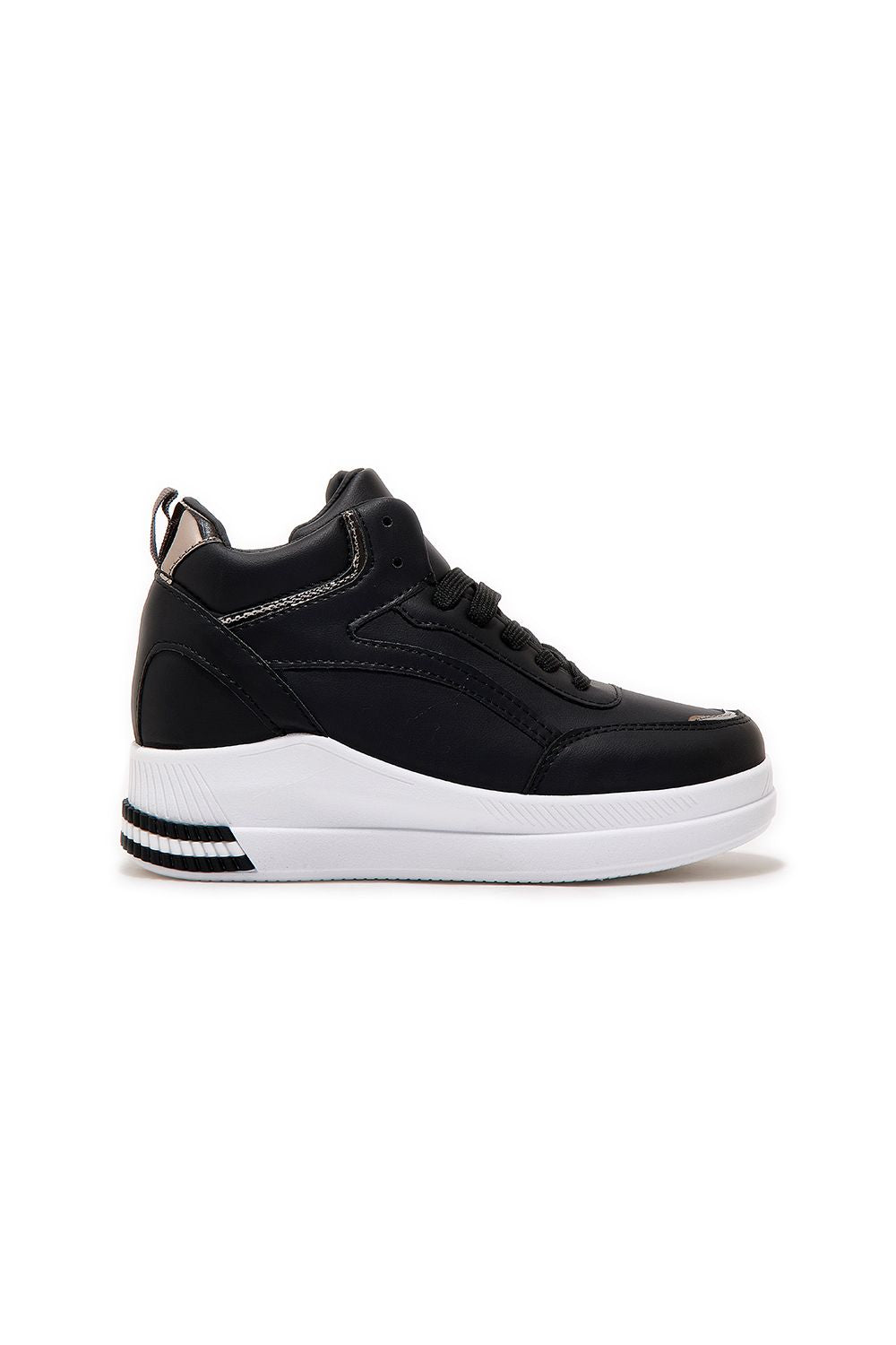 Shoeroom Plain Leather Comfy Sneakers