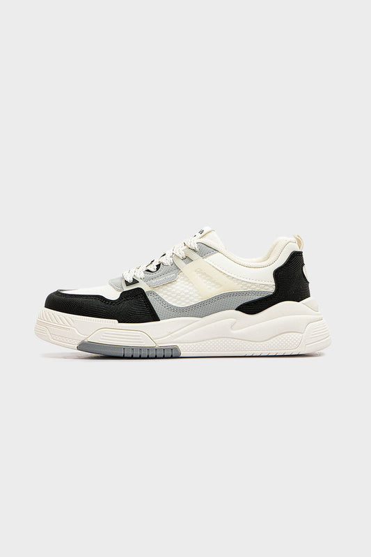 سنيكرز عصري مريح برباط