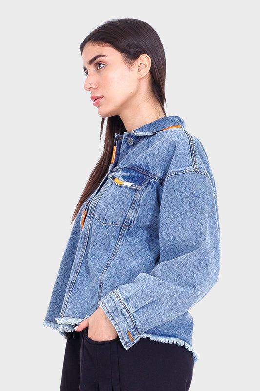 جاكيت جينز بظهر مطبوع