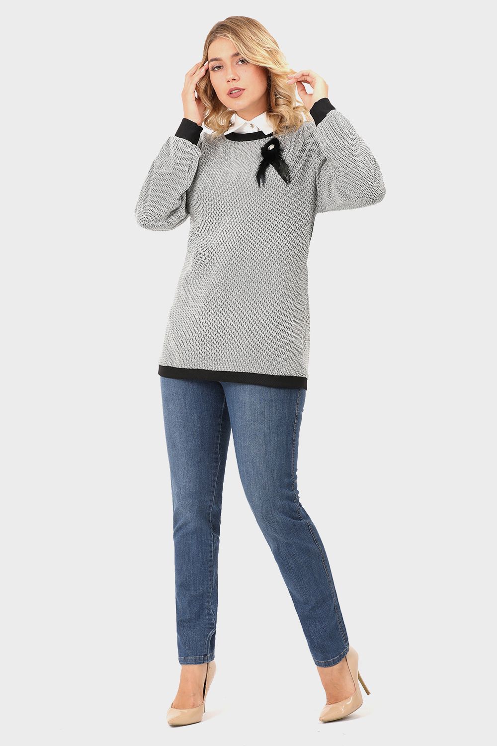 Smoky Jacquard Sweatshirt with Removable Feather Brooch