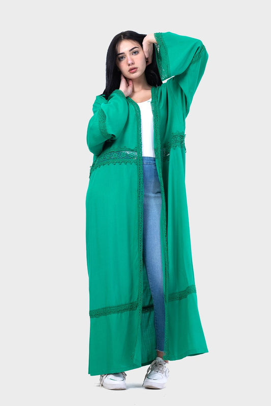 كيمونو طويل مع تفاصيل الدانتيل