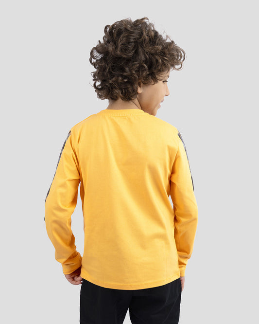 تي شيرت بأكمام طويلة باللون الأصفر الذهبي للأولاد المراهقين