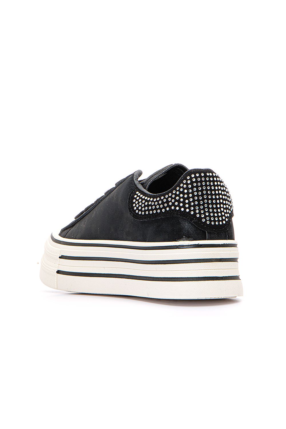 Shoeroom Back Studs Sneakers