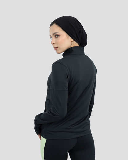 سترة رياضية أساسية للنساء