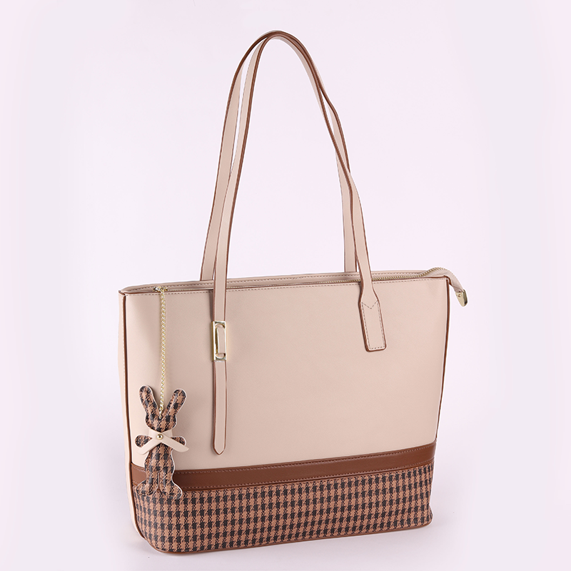 Cafe Checkered Patterned Shoulder Bag