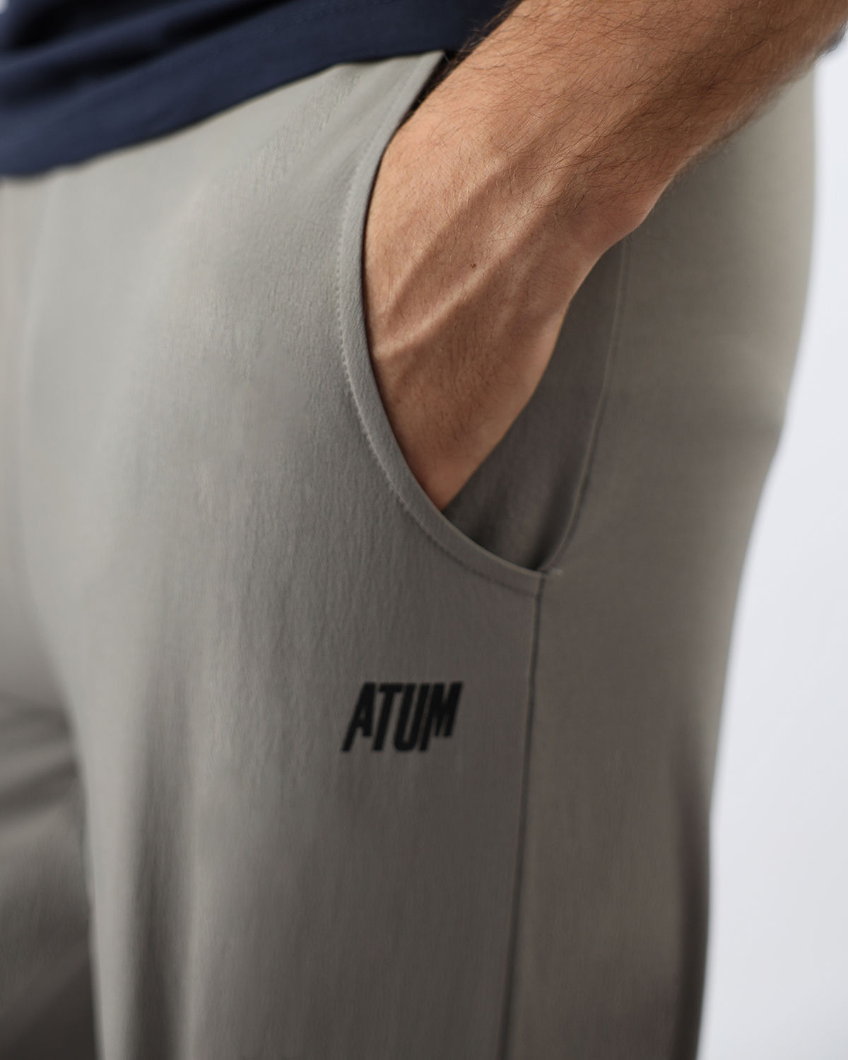 Atum  Slim-Fit Jogger Pants