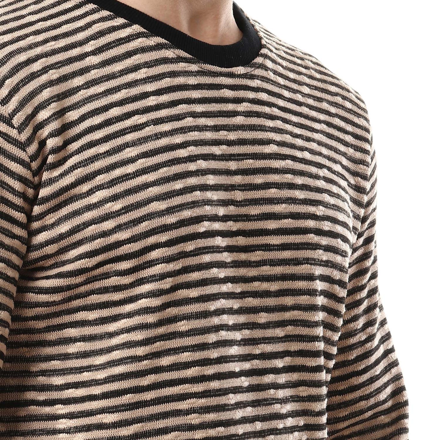 Thin Stripes Round Sweatshirt - سويت شيرت بخطوط رفيعة ورقبة دائرية