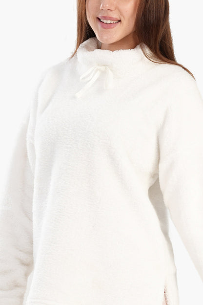 بلوزة بيجاما من قماش الشيربا باللون الأبيض العاجي