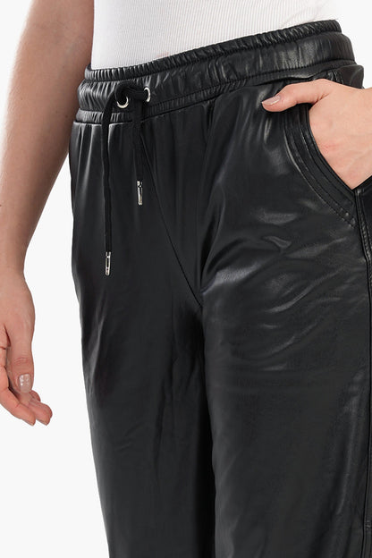 بنطال جلدي بخصر مطاطي