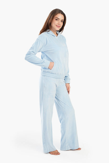 طقم بيجامة مخملي أزرق فاتح