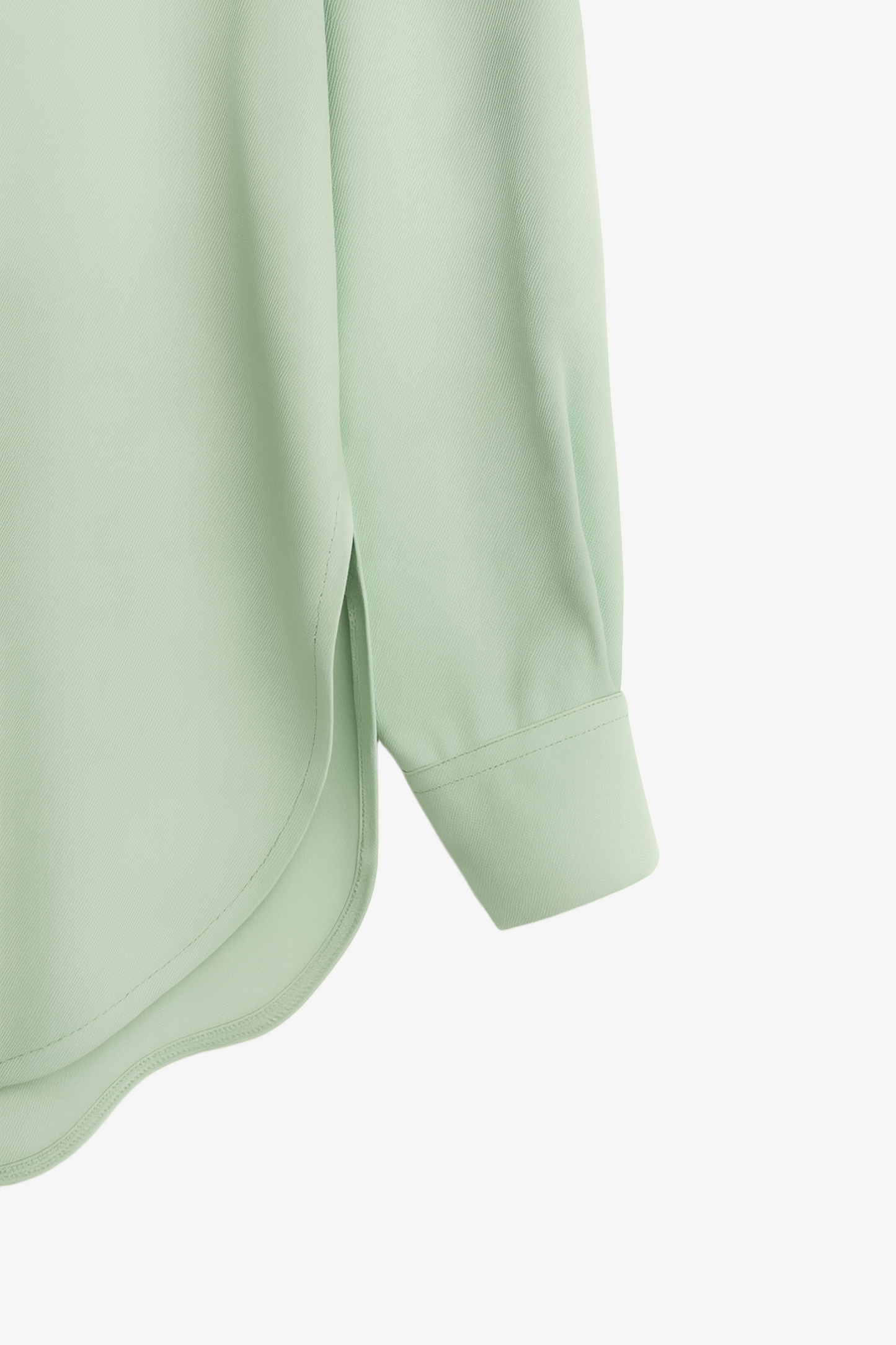 قميص أساسي ذو حافة مستديرة