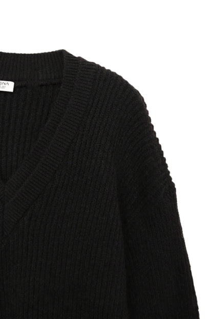 بلوفر مضلع برقبة على شكل حرف V