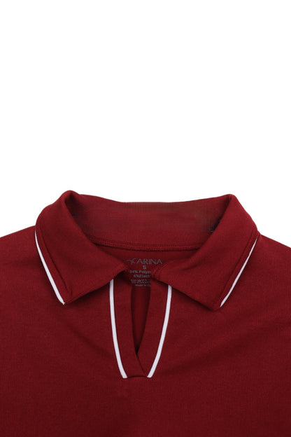 بلوزة بياقة على شكل حرف V