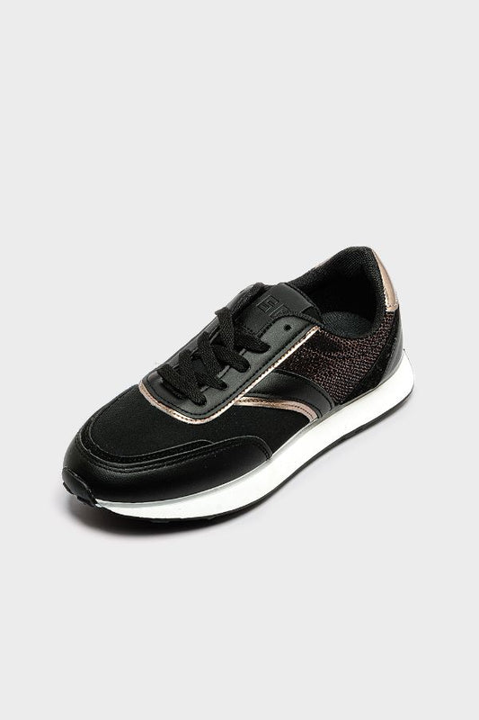 سنيكرز شيك برباط