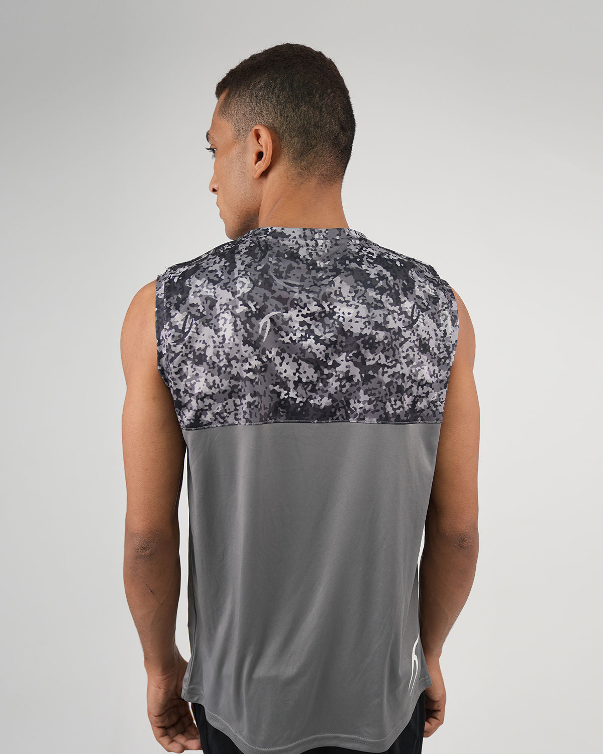 ATUM| Hi-Dri Cut-Off Men's Tank - Gray