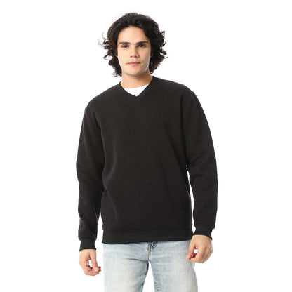 Casual V-Neck Sweatshirt - سويت شيرت كاجوال برقبة V