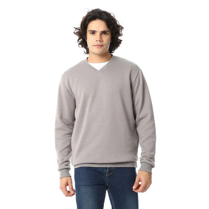Casual V-Neck Sweatshirt - سويت شيرت كاجوال برقبة V