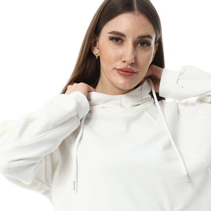 White Hoodie with Zipper Pockets