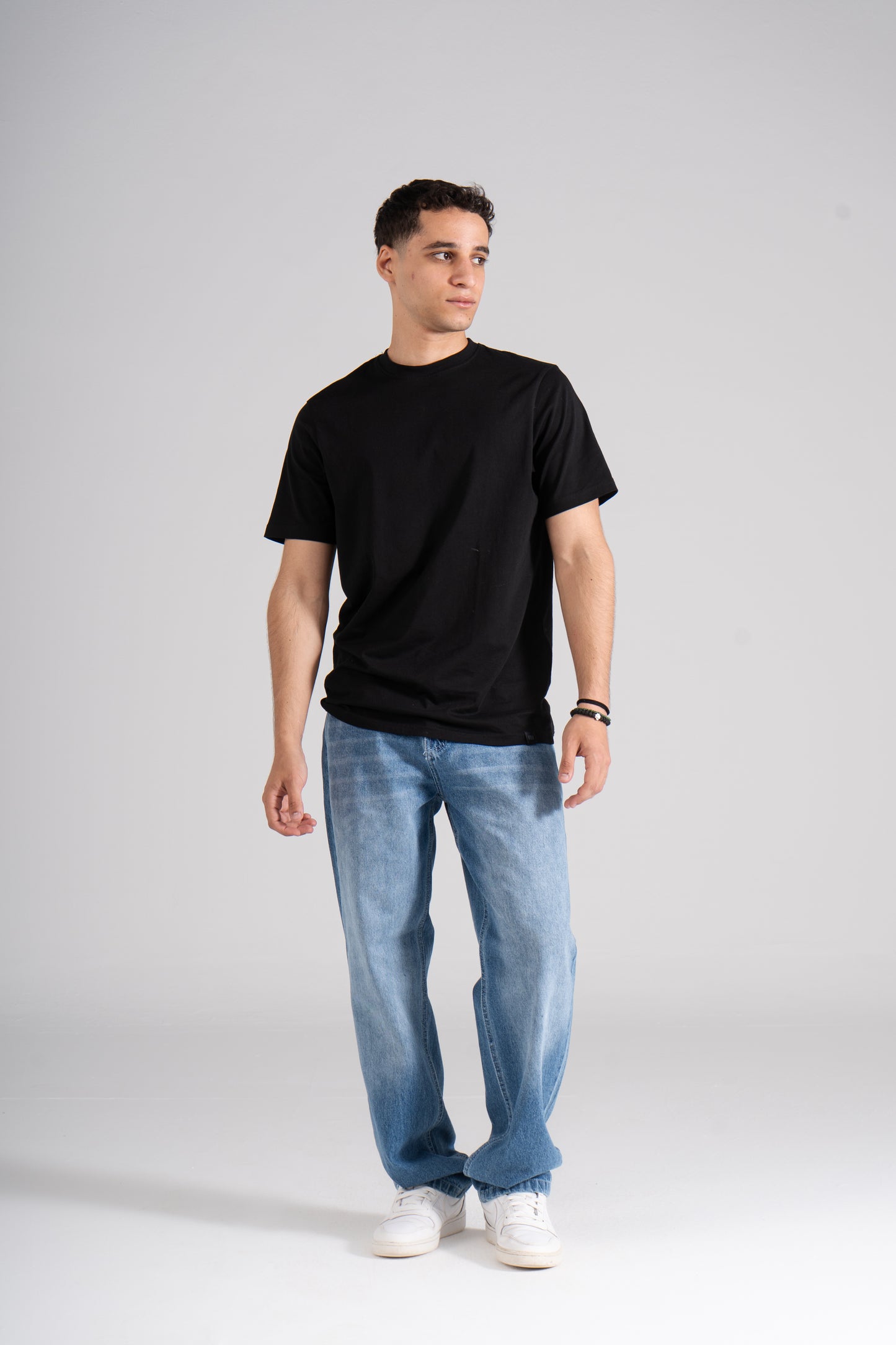 Scratched Front Pockets Baggy Fit Jeans