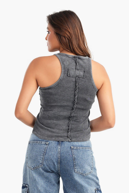 بلوزة قطنية ضيقة