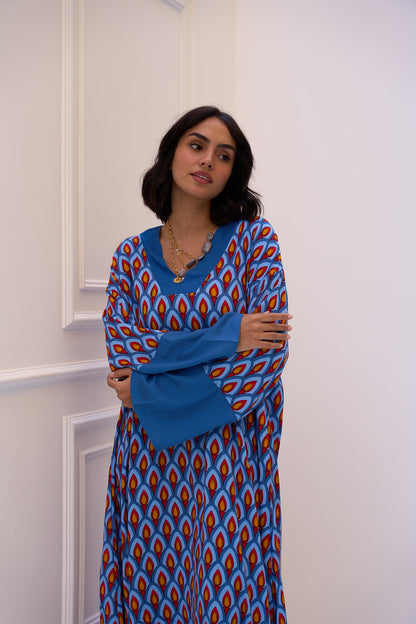 فستان كبير الحجم مطبوع بالكامل