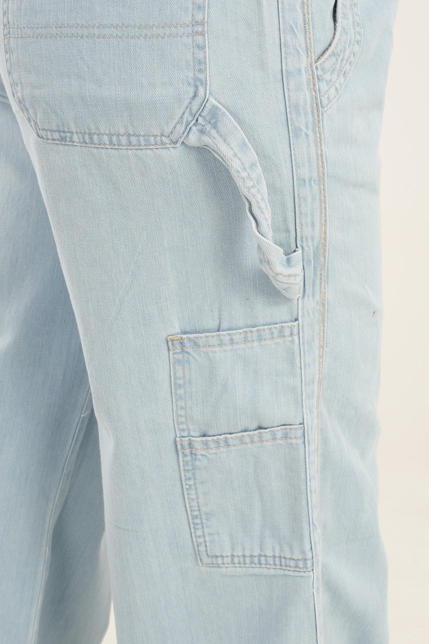 بنطال جينز خفيف الوزن واسع الساق