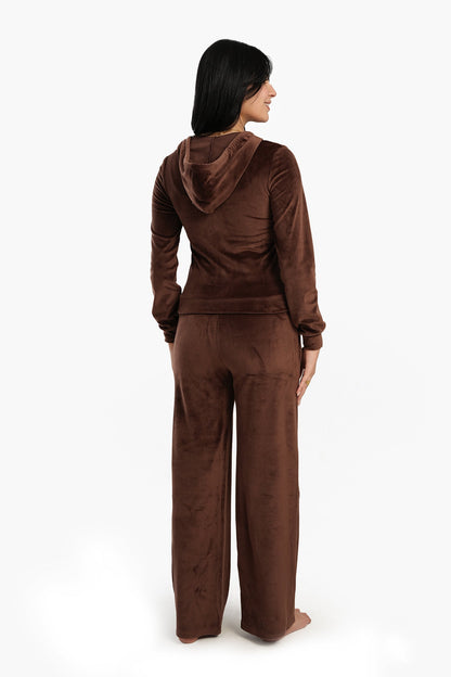 طقم بيجامة مع جيوب