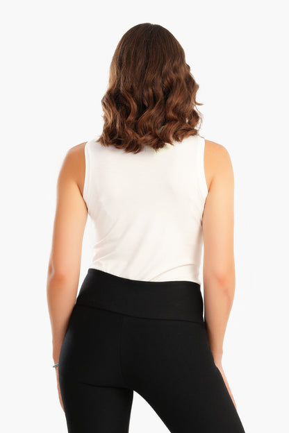 بلوزة فيسكوز برقبة عالية