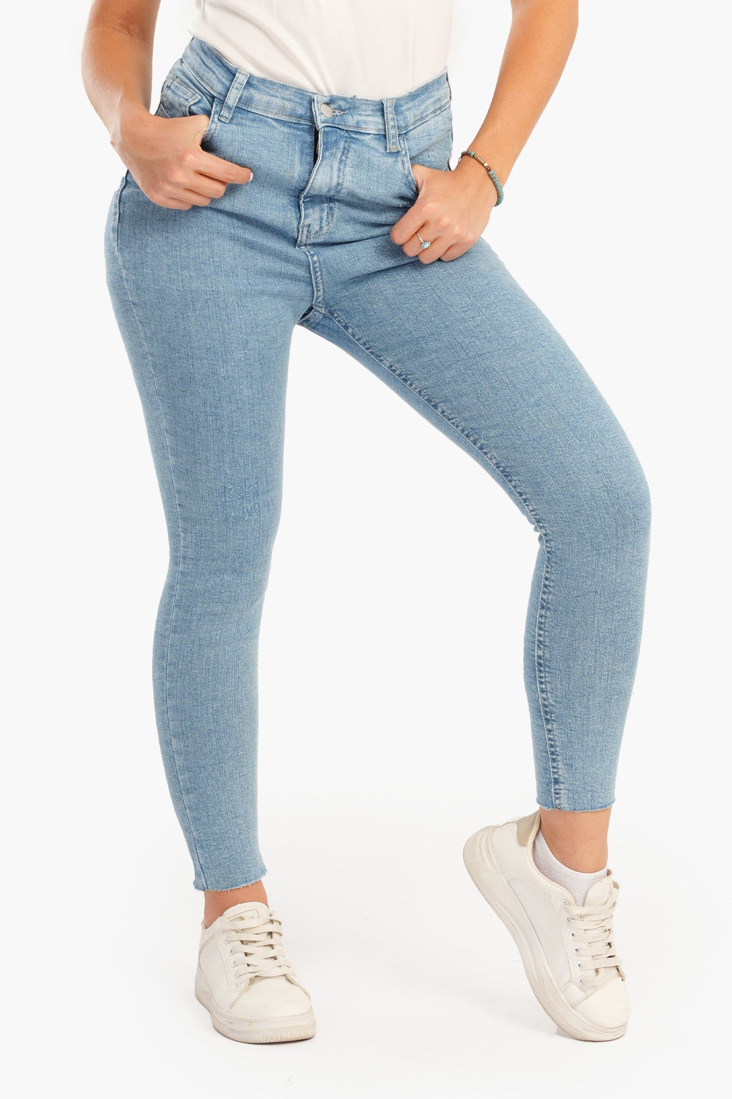 Unfinished Hem Skinny Jeans