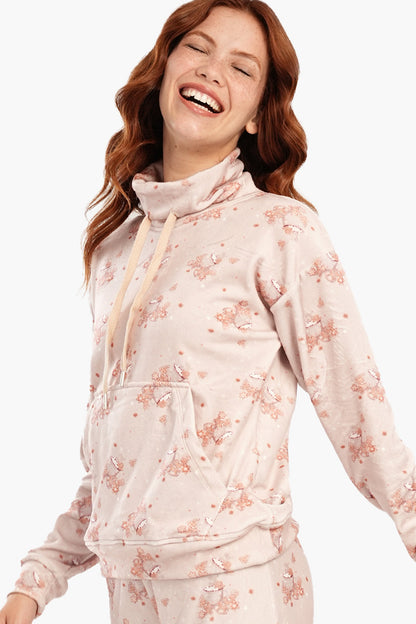 طقم بيجامة مخملي مطبوع بالكامل