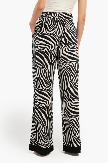 بنطلون بيجاما بساق مستقيمة بتصميم ذاتي