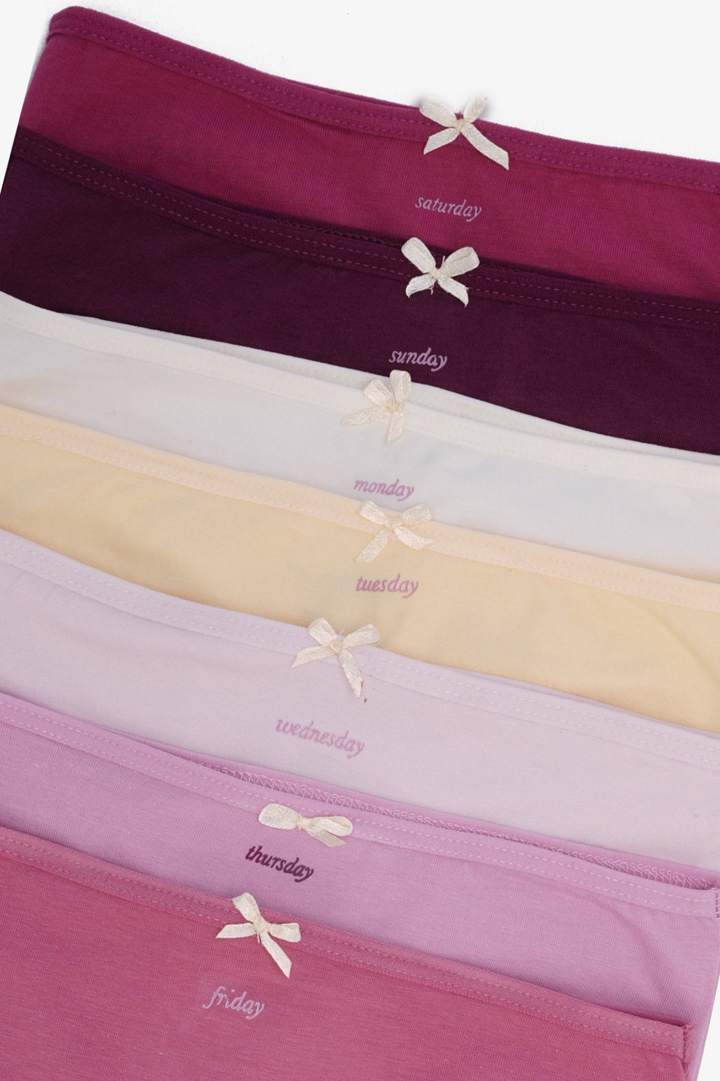 مجموعة من 7 سراويل داخلية للبنات